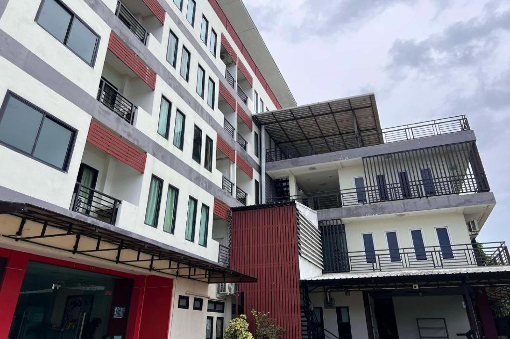 เดอะ ไนน์ เพลซ Hotel หาดใหญ่ ภายนอก รูปภาพ